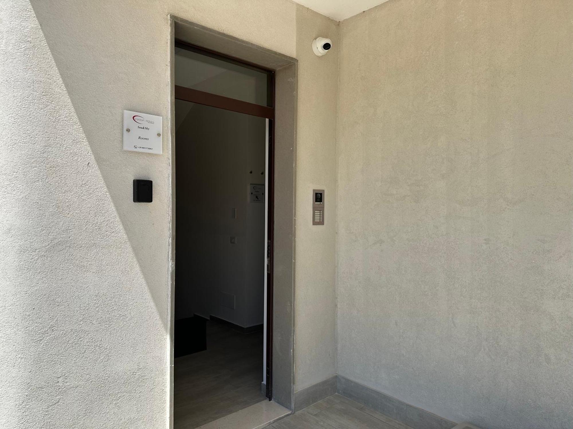 Sea&Sky Rooms Bari Bagian luar foto